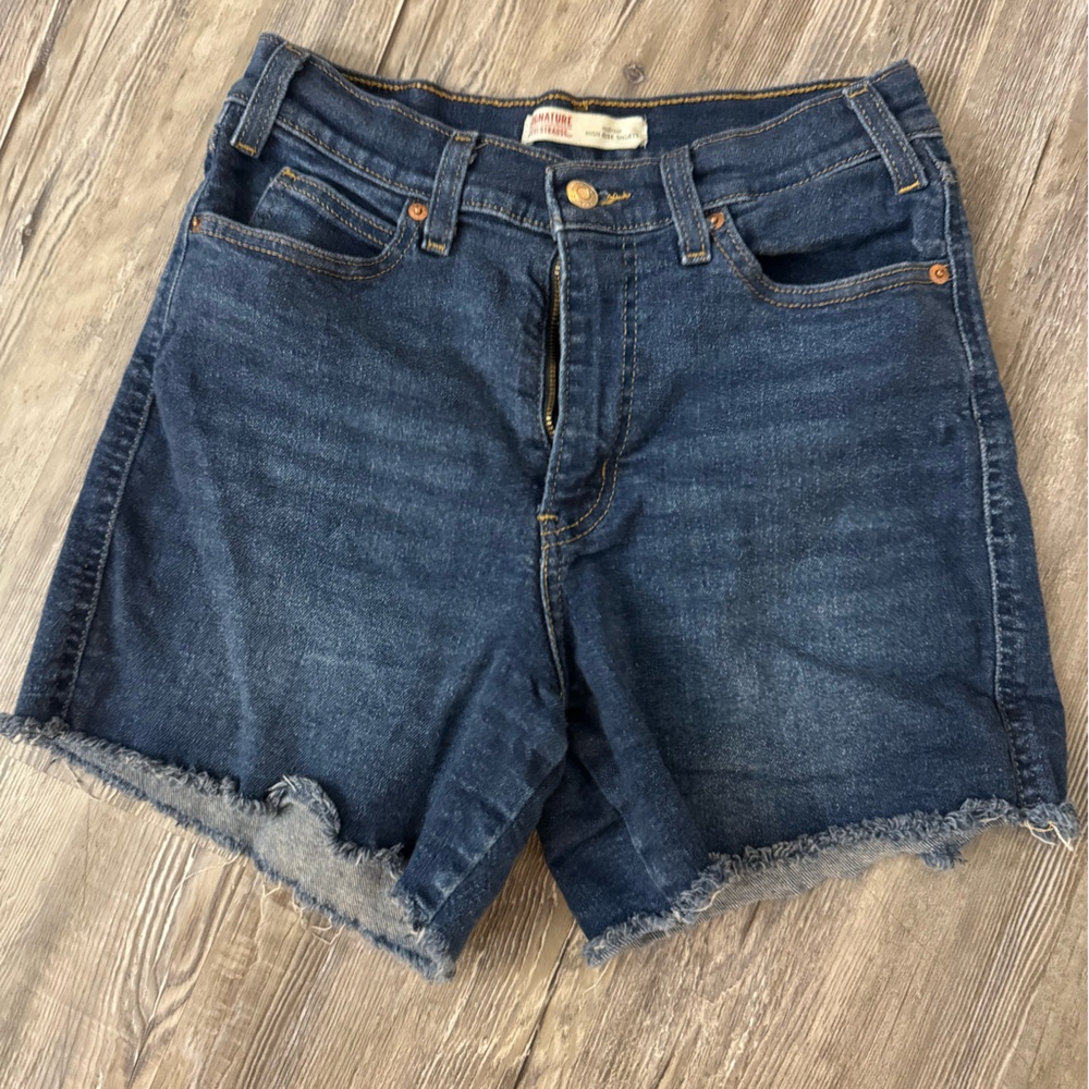 Signature by Levi Strauss Blue Jean Shorts High-Waisted Frayed Hem EUC